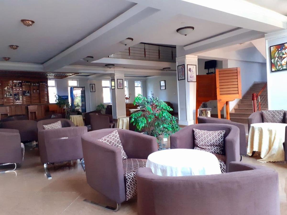 Amenities Hotel アジス・アベバ エクステリア 写真